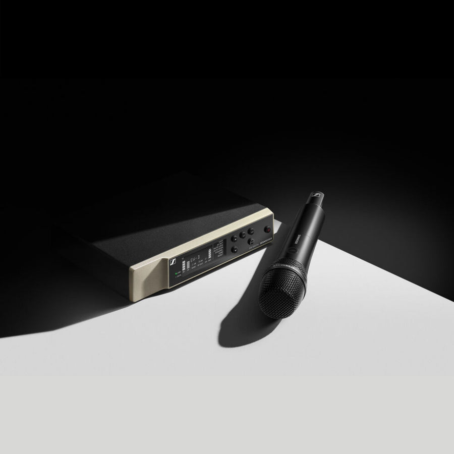 Sennheiser Evolution Wireless Digital Handheld Set - Frequency Range: S1-7 (606.2-662 MHz)